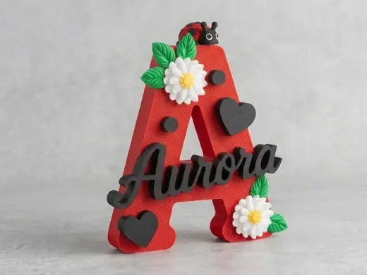 Placa de nome Aurora com letra A decorada