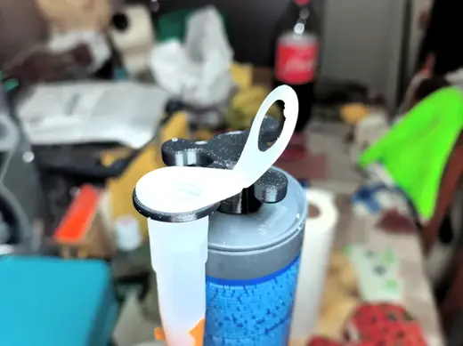 Tapa para Tubo de Silicona y Pegamento con Gancho
