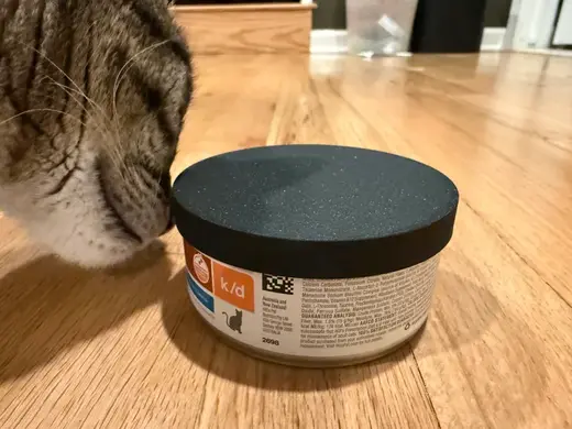Cat wet food can cover