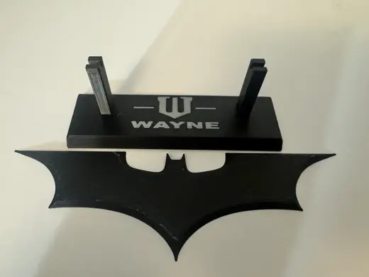 Batman The Dark Knight Batarang And Display Stand