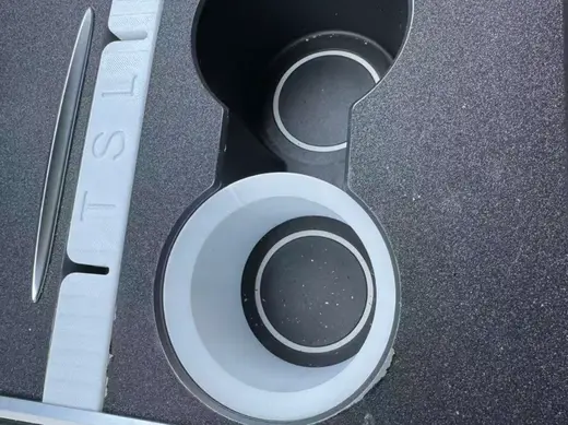 特斯拉水杯托防滑减震垫
