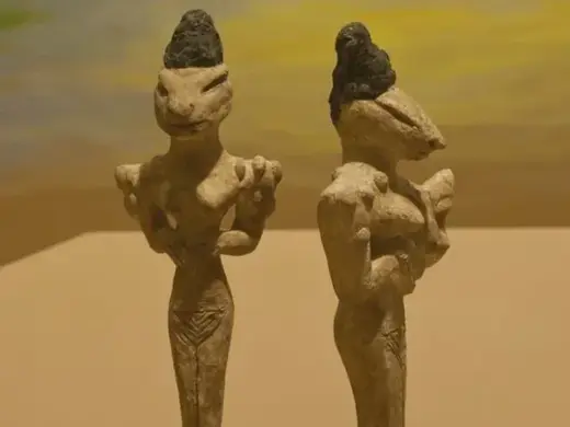 Reptilian Figures Ufo Alien from Mesopotamia