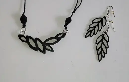 Necklace and earrings set