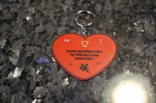 DOG'S MOTHER'S DAY KEYCHAIN