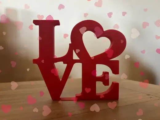 Valentines Love Statue