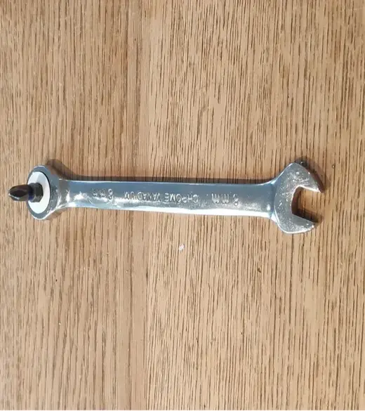 Adaptador llave de carraca M8