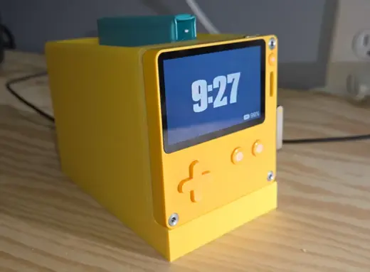 Playdate Magnetic Charging Dock + Organizer