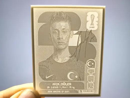 Cromo en 3D de Arda Guller (Album Panini 2026)