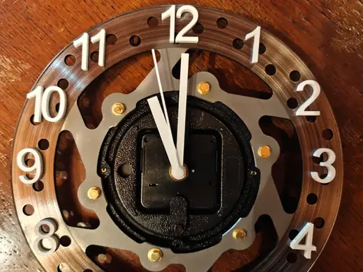 Orologio con disco moto