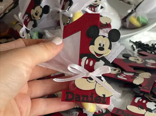 1 Mickey Mouse con nome