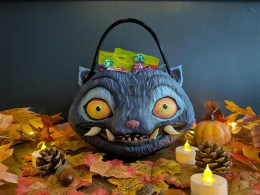 Derpy k-pop demon hunters trick or treat bucket