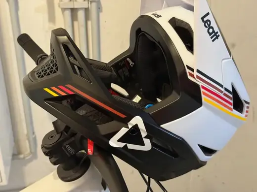 Helmet mount handlebar Mountainbike Uphill