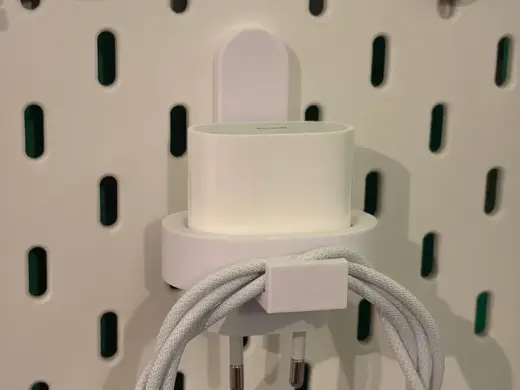 Skadis apple 20w/USB-C charger holder