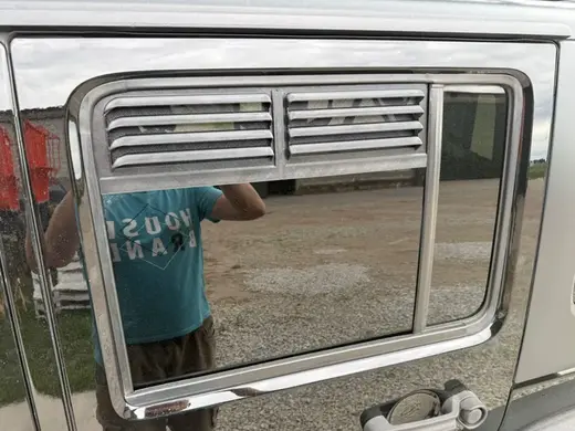 Jeep Wrangler JKU mosquito net