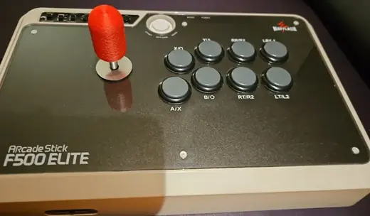 Universal capsule handle for arcade stick