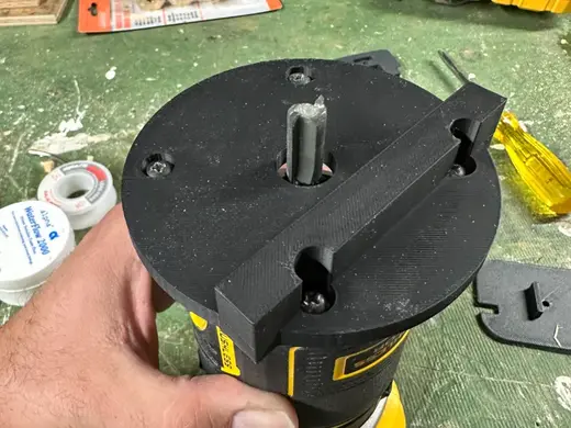 Dewalt DCW600 Router base, 1/2" groove jig