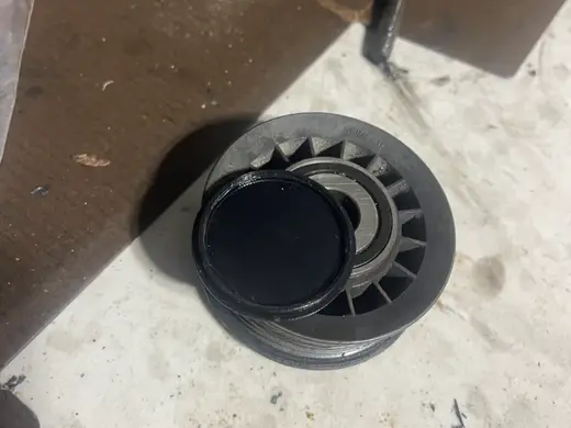 Mercedes M104 idler pulley dust cap