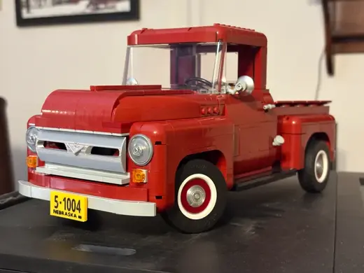 Brick compatible hubcaps for the 10290-1 - Pickup