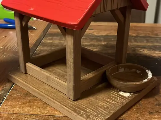 Vogelhaus / Mini-Futterhaus mit rotem Dach