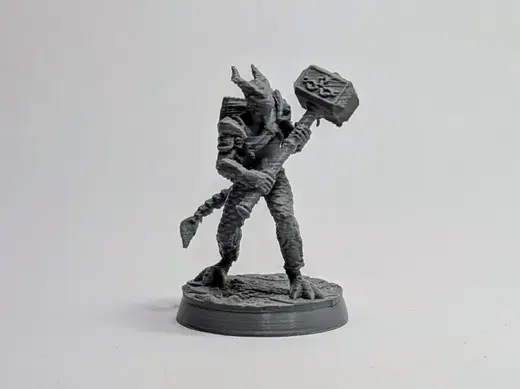 Dragonborn Paladin – Daily Miniature Challenge