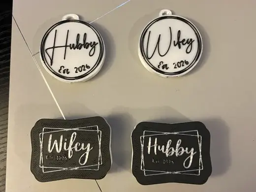 Wifey Hubby est 2026 keychain straw topper set