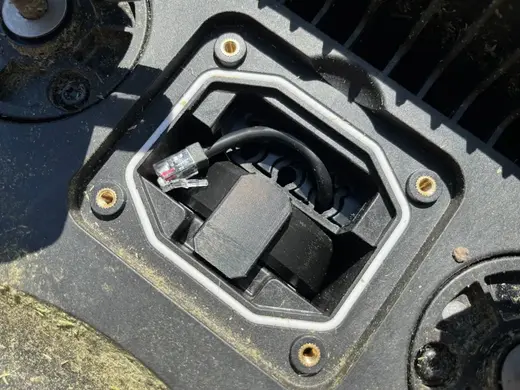 Segway Navimow i-series AirTag holder