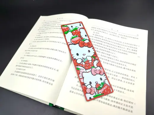 草莓hlollkitty猫堆叠浮雕书签 | 创意浮雕书签 | 【IP系列书签】