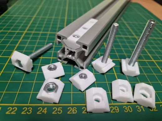 Nutenstein für 30x30mm Aluprofil B-Typ Nut 8