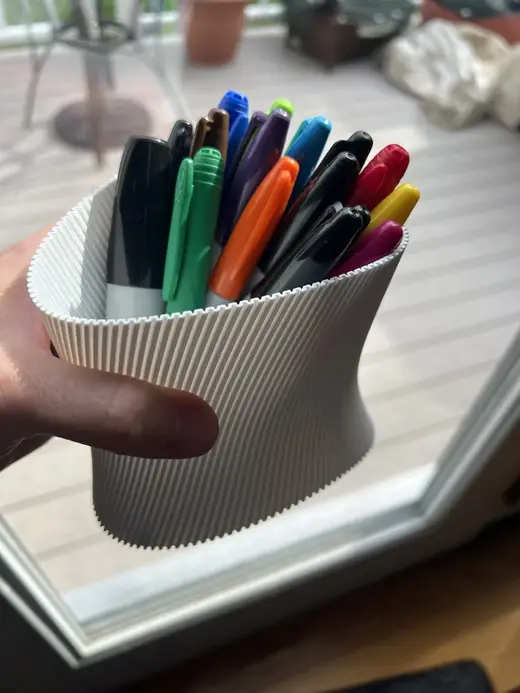 The Stouty: A Widemouthed Utensil Holder