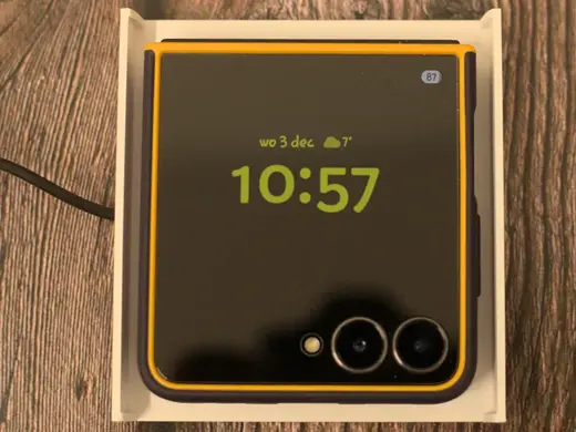 Phone dock Z flip 7 - Spigen Nano Pop Magsafe