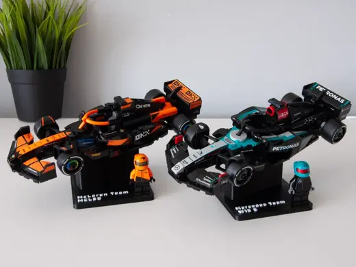 Display stand all F1 Speed Champions with car name