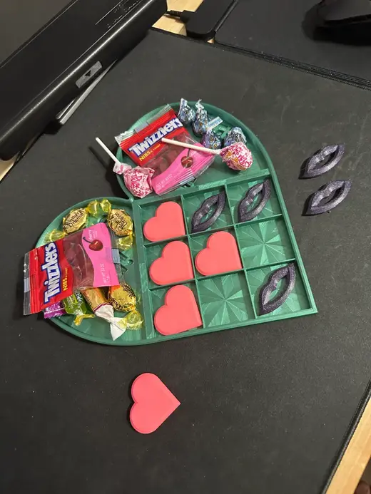 Valentine's Day Tic-Tac-Toe Game Box