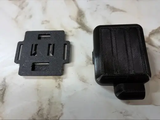 1982-1983 Yamaha XT550 Connector cover with mount