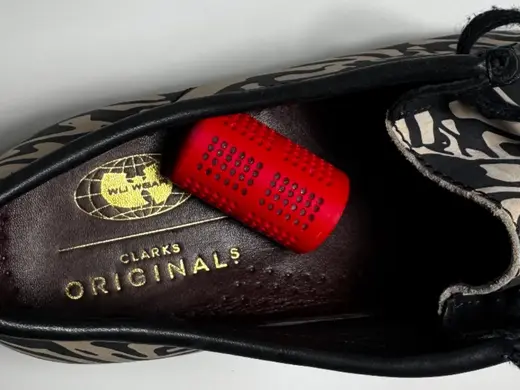 Odour repellent shoe pods (w/ silica beads)