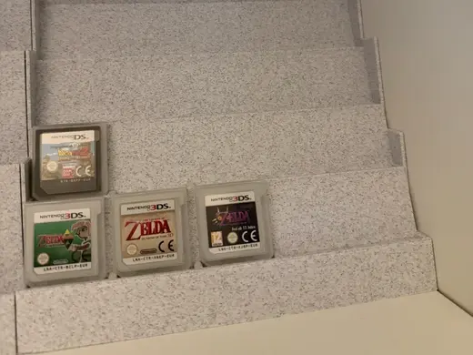 3DS/DS Cartridge Stand