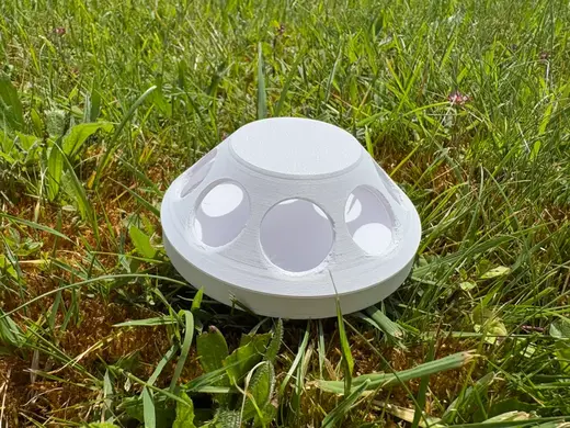 No-Spill Chicks Feeder - No supports needed