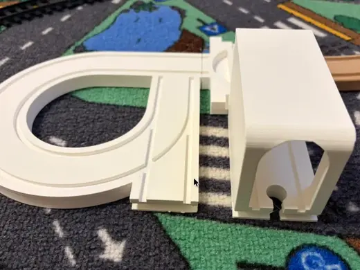 Modular Train Depot with Sliding Track & Turntable
