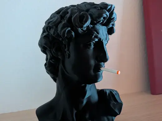David di michelangelo con sigaretta (NO AMS)