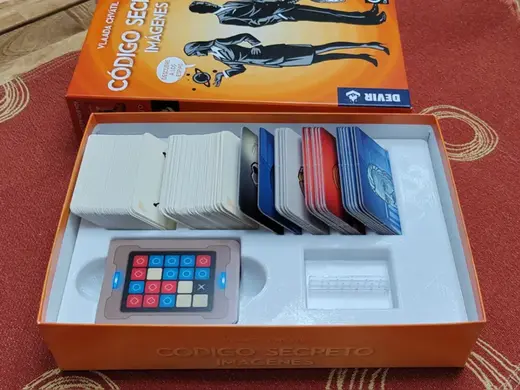 Codenames Pictures Insert