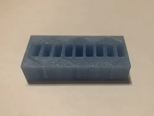 9 USB-A flash drive holder