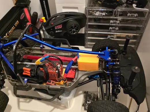 Traxxas 4x4 LCG Empfänger Box TQI