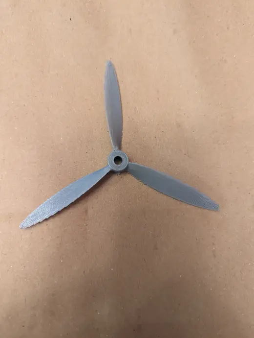 RC Propeller 5 x 4.5 in TriBlade 5mm