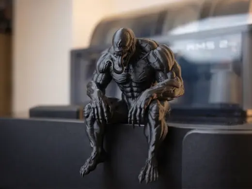 Venom Monitor Buddy Desk Sitter