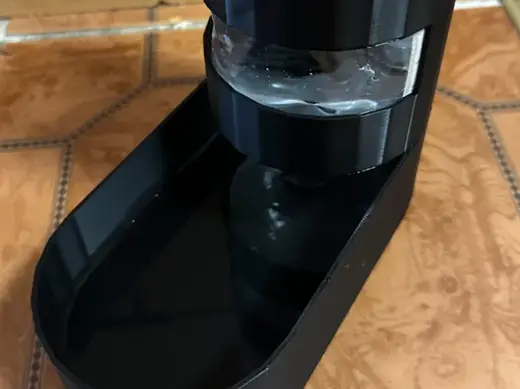 cat food or water feeder