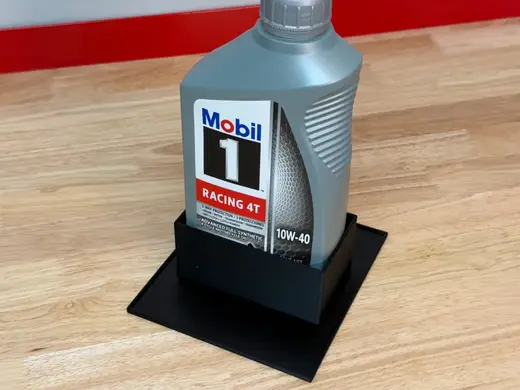 Oil Quart holder/rack for filling and recycling