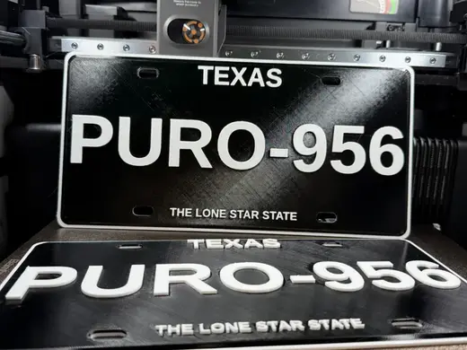 Puro 956 License Plate