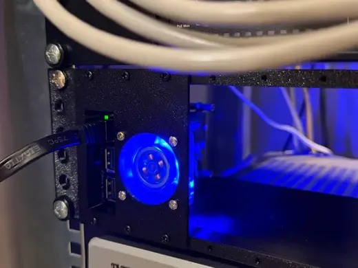 Pi5 rack case 40mm Fan GeekwormX1001 NVMe Shield