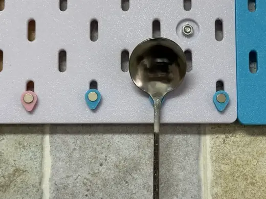 水滴形洞洞板磁吸挂架
