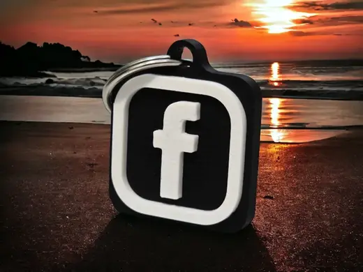 Portachiavi Tag NFC con logo Facebook