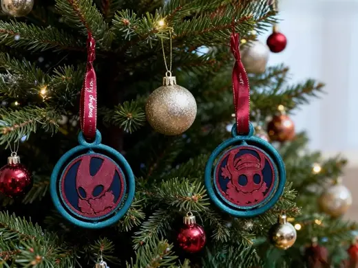 The Knight & Hornet Coin (Christmas Edition)